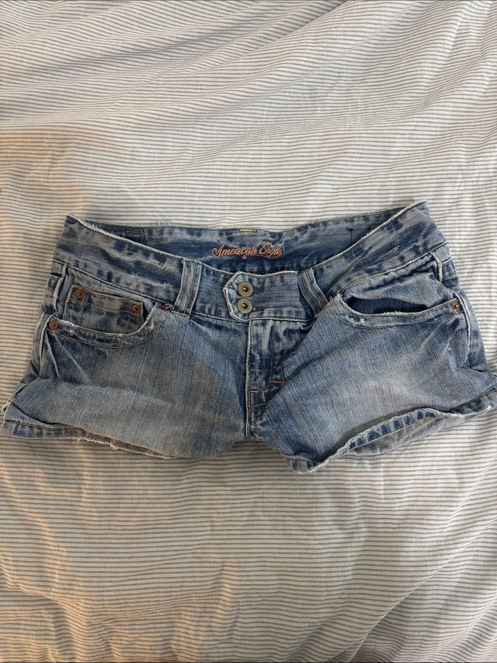 Y2K American Eagle Outfitters Faded Light Blue Denim Cutoff Shorts Size 6